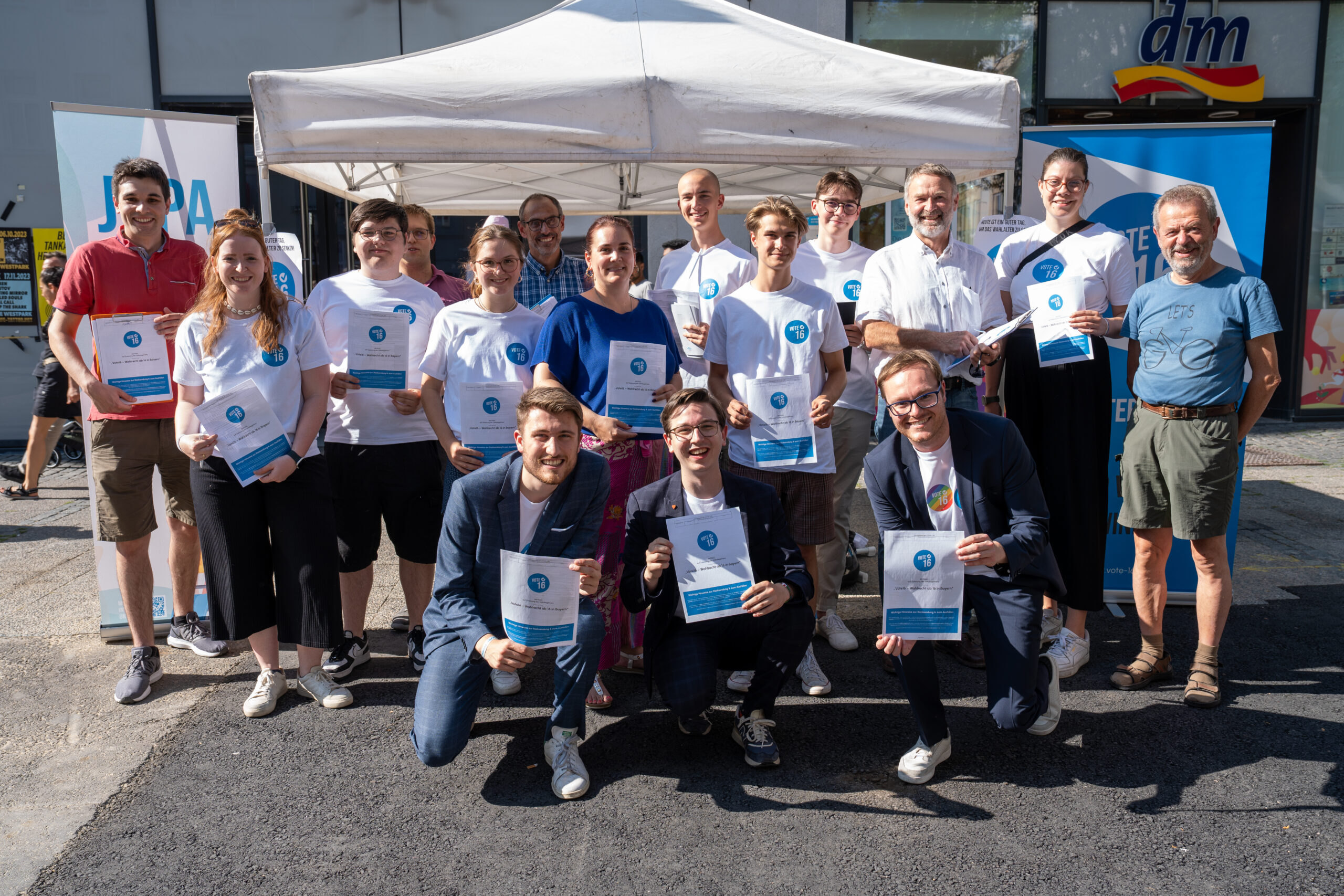 Das Volksbegehren Vote 16 geht zusammen mit dem DVBJ auf Tour! 